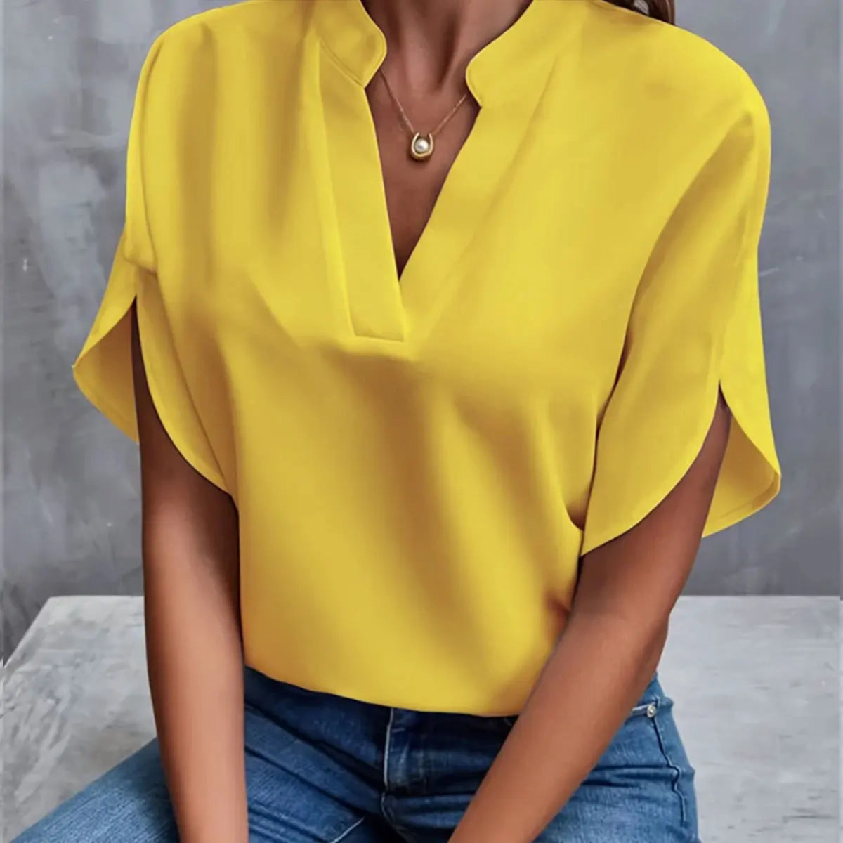 Blouse Chiffon Femme Col V — Manches Courtes, Coupe Loose | Style Casual & Bureau | Collection Été 2026